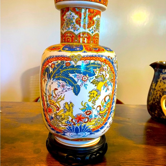 Vintage Chinoiserie Ginger Jar Made in Italy with stand